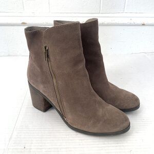 Crown Vintage Womens 9.5 Boots Bootie Ankle Zip Brown Suede Block Heel